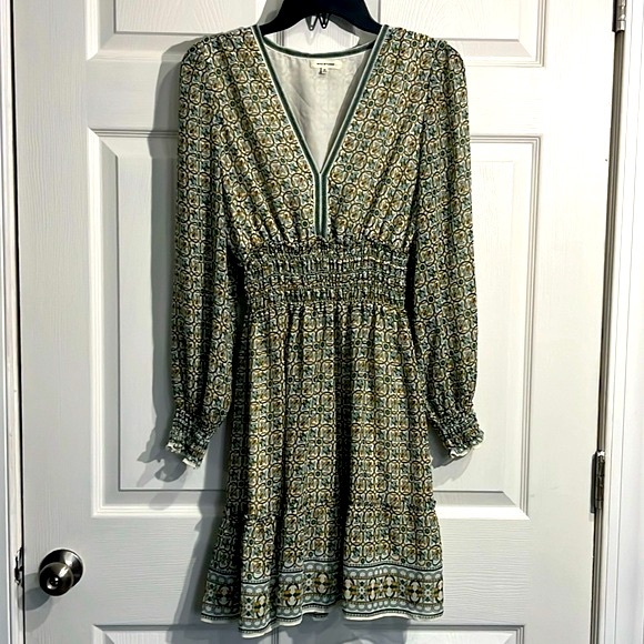 Max Studio Dresses & Skirts - Max Studio Geometric Floral Print Smocked Waist Dress Size Medium